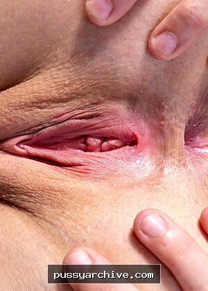 Emma - pussy, close up, close-up, labia, clit, vagina, vulva, amateur