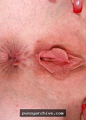 Gigi - pussy, close up, close-up, labia, clit, vagina, vulva, amateur